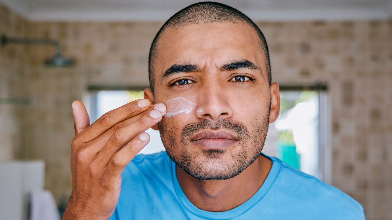 man moisturising.jpg