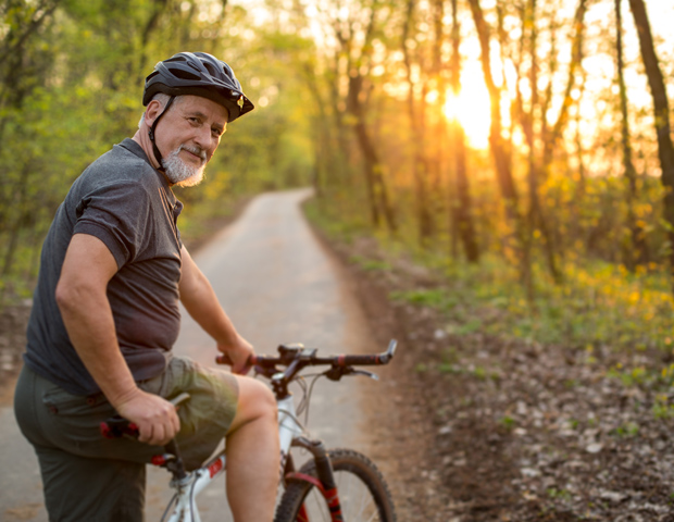 Exercise_Elderly_Man_Cycling_sum.jpg