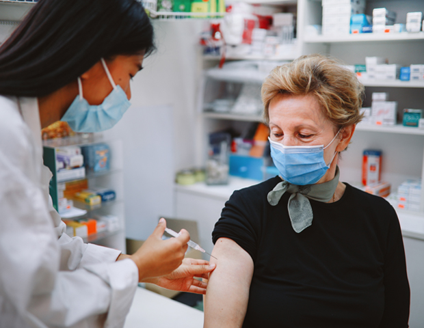 pharmacy covid vaccine_s.jpg