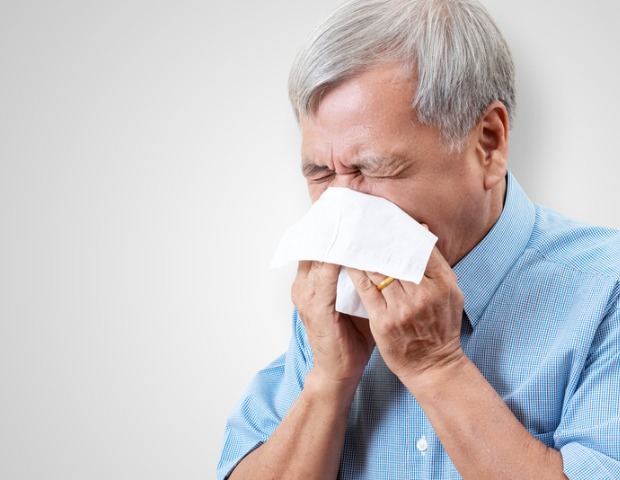 sneezing-b-id1031248994.jpg