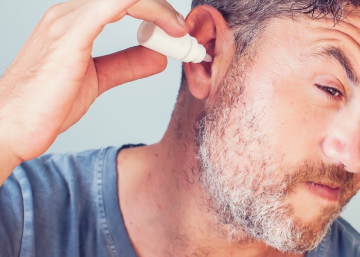 ear-drops-id957140496-3.jpg