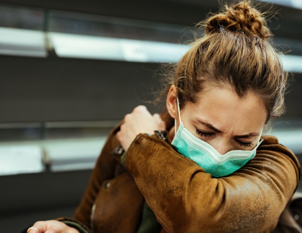 sneezing-id1215276619b.jpg