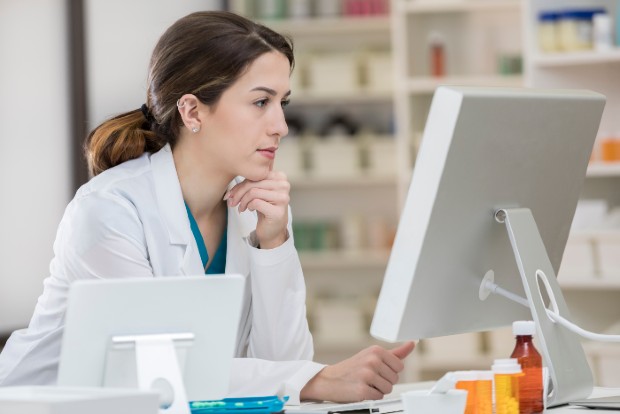 Pharmacist computer 620 ed.jpg