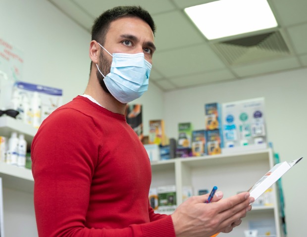 pharmacist-mask-id1212742284 (1).jpg