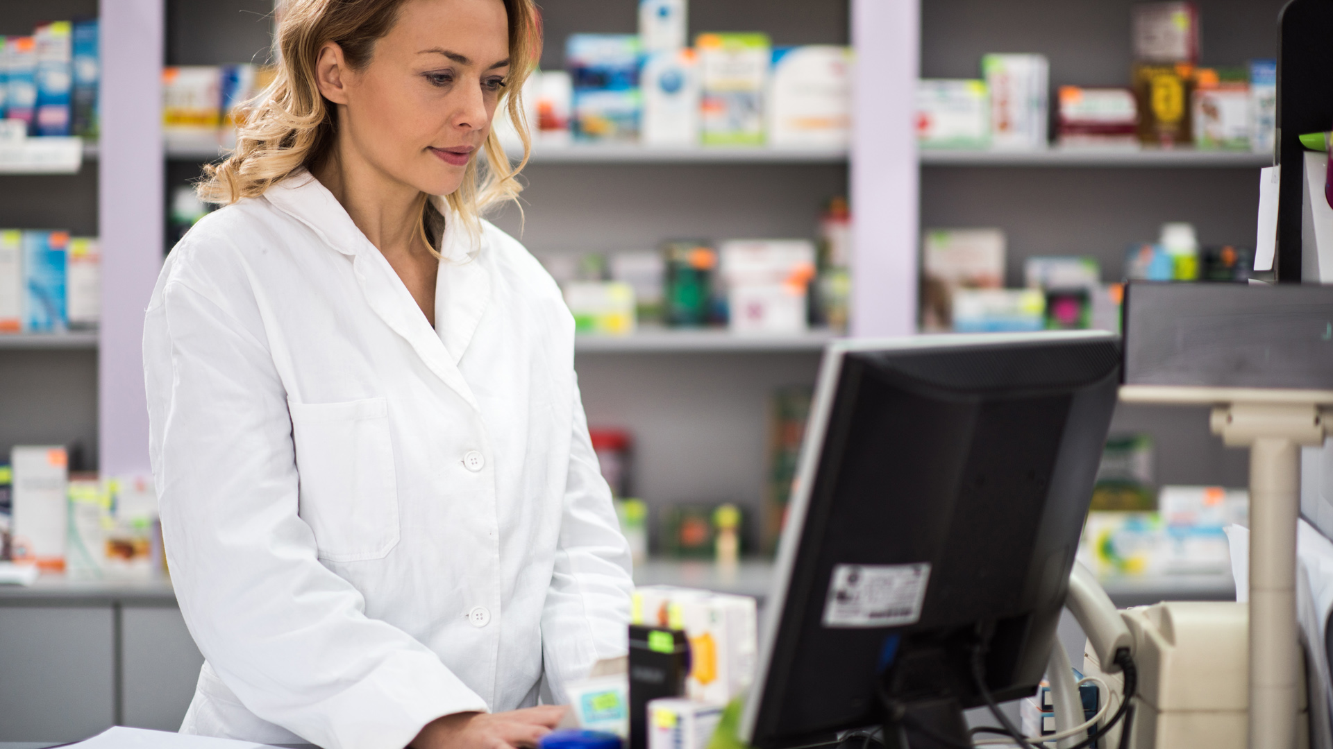 pharmacist computer_s.jpg