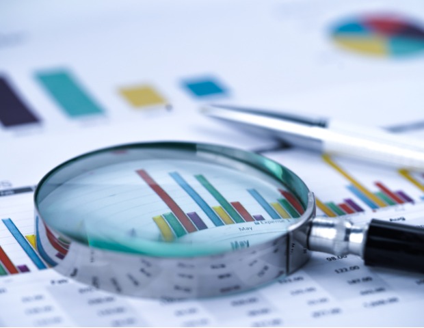 economics-analysis-id1164810926a.jpg